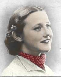 Joan aged about 20